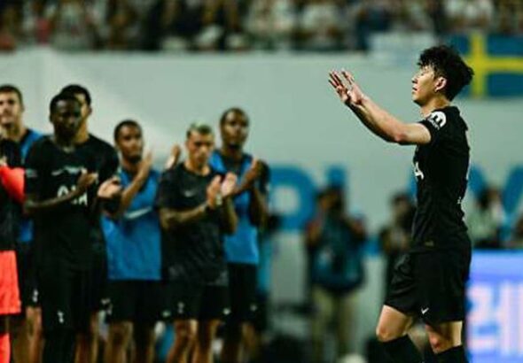 الوطن سبورت | سون هيونج مين يسجل أول أهدافه بالدوري الأمريكي بطريقة خيالية.. (فيديو) الوطن سبورت | سون هيونج مين يسجل أول أهدافه بالدوري الأمريكي بطريقة خيالية.. (فيديو)