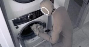 روبوت يغسل ويرتب البيت بـ20 ألف دولار.. اعرف التفاصيل روبوت يغسل ويرتب البيت بـ20 ألف دولار.. اعرف التفاصيل