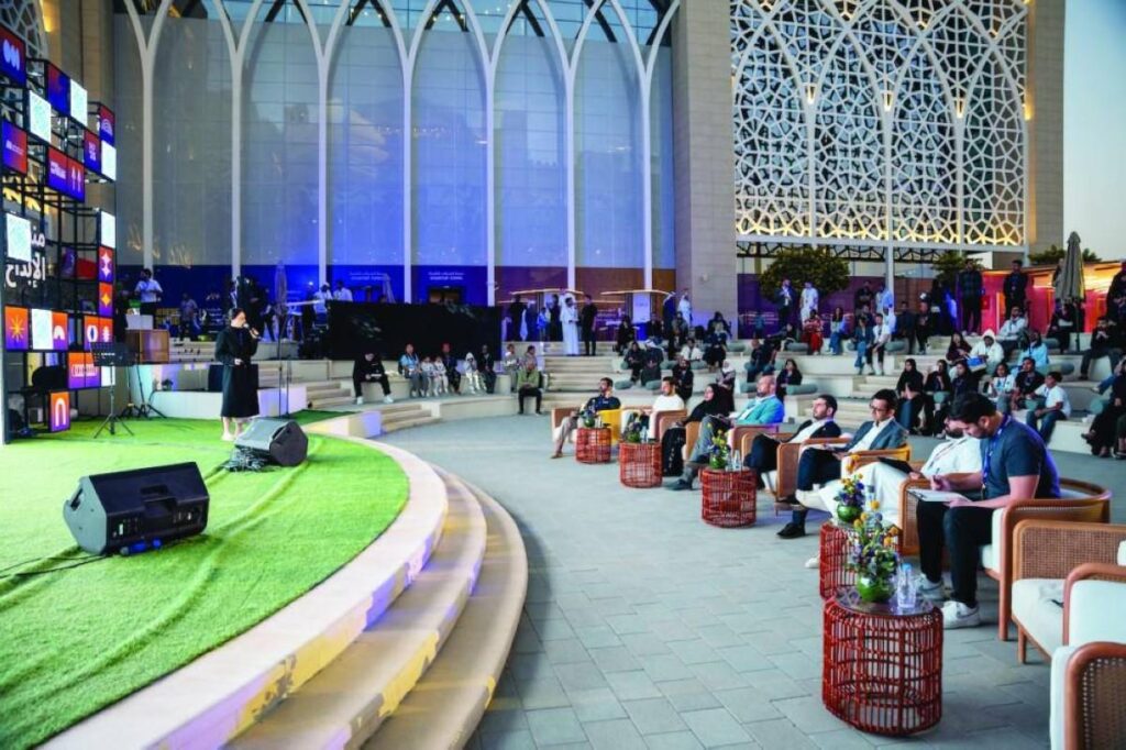 “الشارقة لريادة الأعمال” يدعو رواد الأعمال للاستفادة من منح مالية 200 ألف درهم