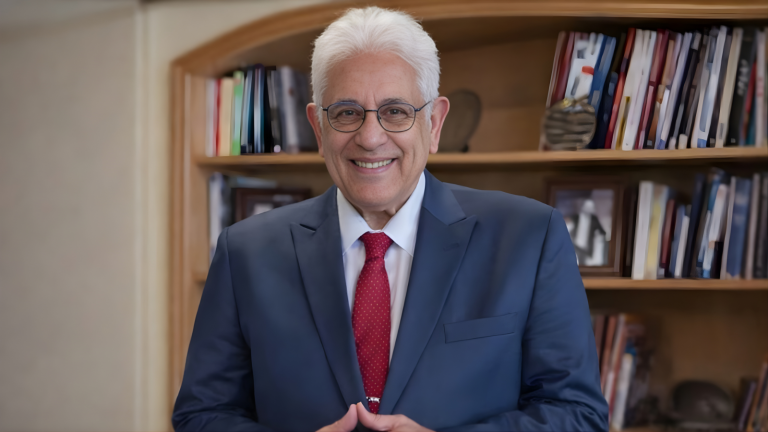 حسام بدراوي يكتب: الرسالة السياسية وراء حادث ميناء دمياط
